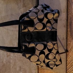 Coach handbag shoulder bad great and black